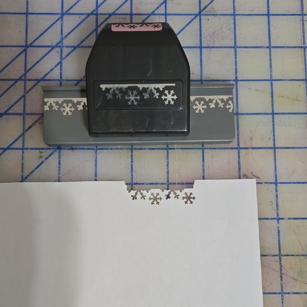Snowflake Edge Paper Punch